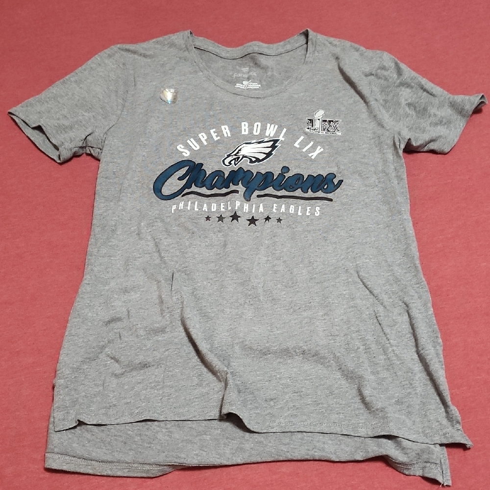 NEW Womens Fanatics SuperBowl LIX Champions Philadelphia Eagles T-Shirt Size M